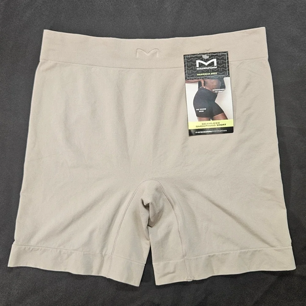 Maidenform Basically Sexy‎ Seamless Smoothing Short Beige Shapewear MST003 Large